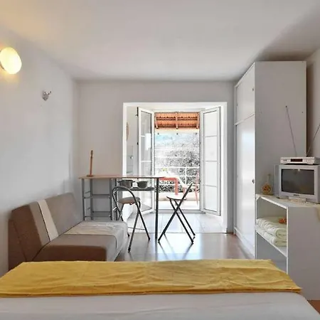 Neda Apartment Necujam